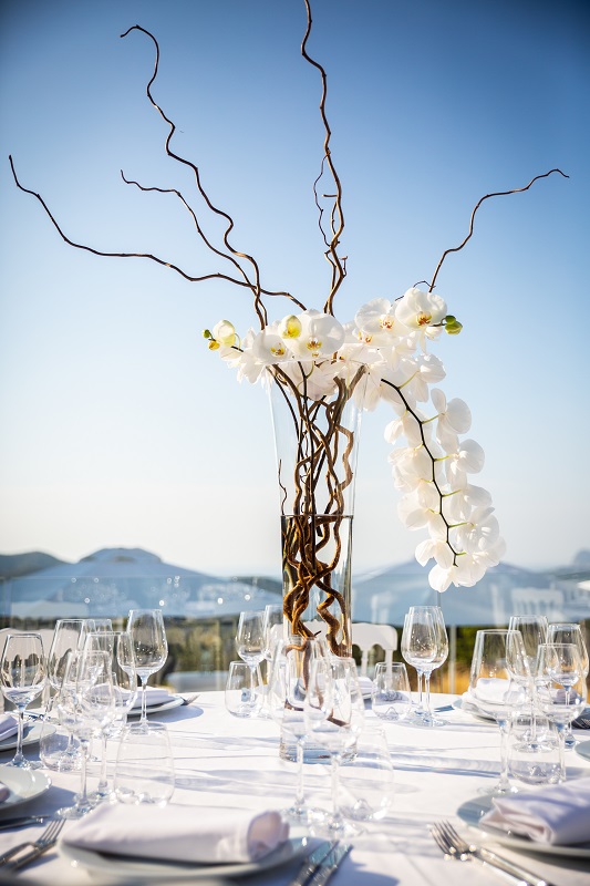 flower design at event in ibiza